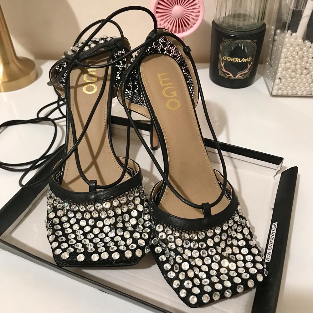 GENOA DIAMANTE DETAIL LACE UP SQUARE TOE COURT HEEL IN BLACK FISHNET